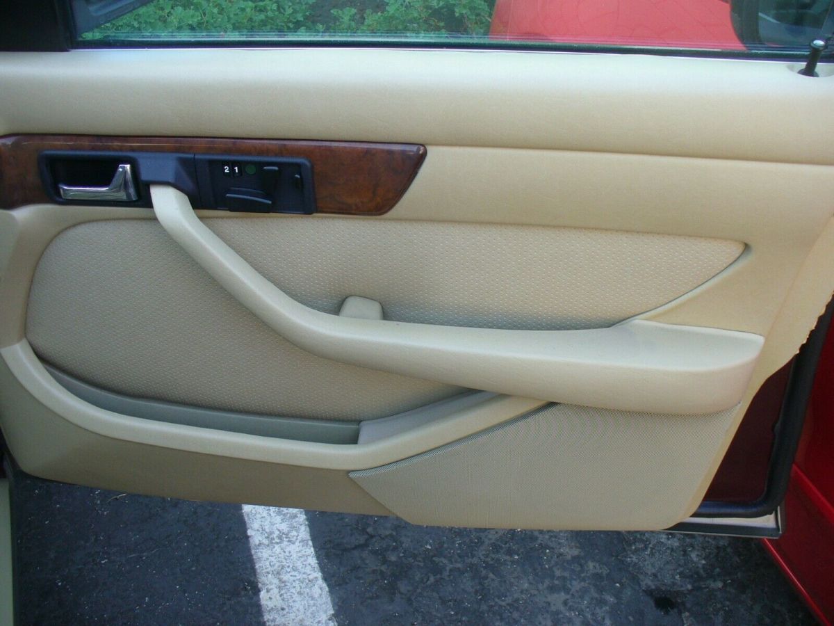 1988 Mercedes-Benz 500-Series - photo 12