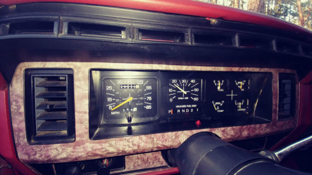 1985 Ford F-250 XLT Lariat Standard Cab Pickup 2-Door - photo 9