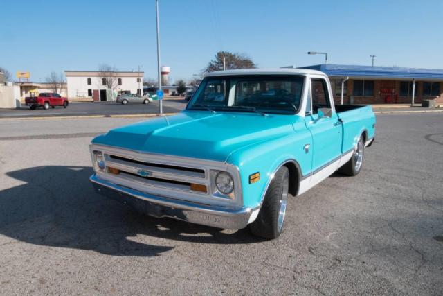GORGEOUS CUSTOM TRUCK - ONE OF A KIND INTERIOR!! 1970 Chevrolet C-10 Custom 10