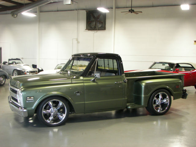1969 Chevrolet C-10 Step Side - photo 10