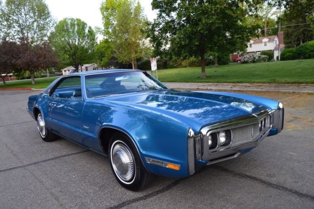 1970 Oldsmobile Toronado Custom - photo 2
