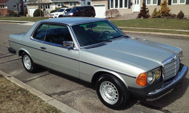 GORGEOUS IMMACULATE 66K MILE 300CD COUPE TURBO DIESEL W123 SL560 SL380 LAST YEAR 1985 Mercedes-Benz 300-Series W123 300CD