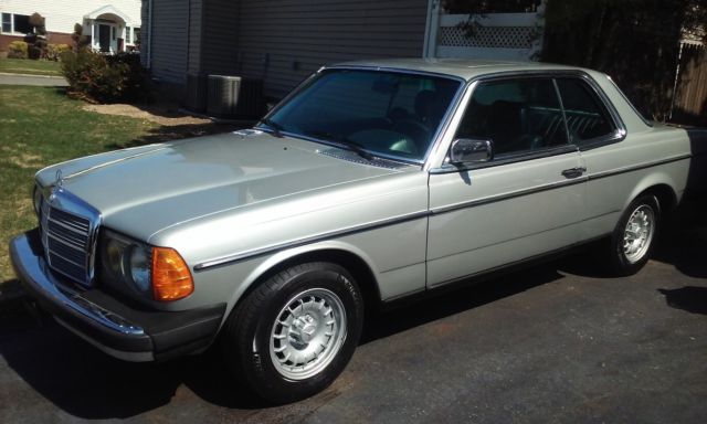 1985 Mercedes-Benz 300-Series W123 300CD - photo 2