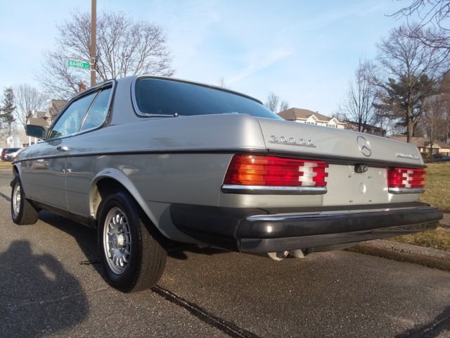 1985 Mercedes-Benz 300-Series W123 300CD - photo 5