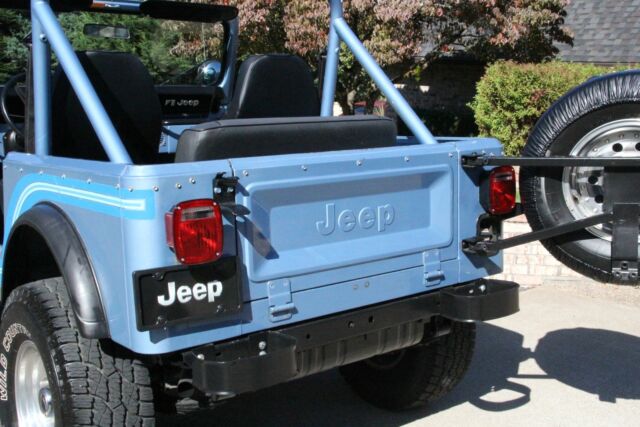 1985 Jeep CJ 7 Solid and Rust Free! NO RESERVE!! 100+pics - photo 5