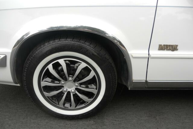 1992 Chrysler Imperial - photo 13