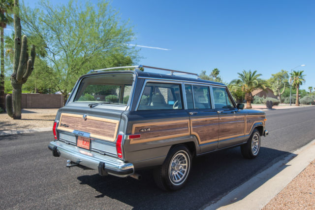 GORGEOUS RESTORATION - EYE CATCHING DOVER GRAY & SAND - 1989 JEEP GRAND WAGONEER 1989 Jeep Wagoneer Grand Wagoneer