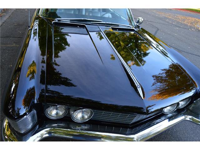 1963 Buick Riviera Sport Coupe - photo 2