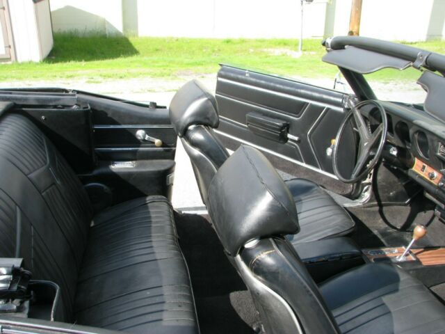 1969 Pontiac GTO convertible - photo 12