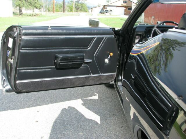 1969 Pontiac GTO convertible - photo 9