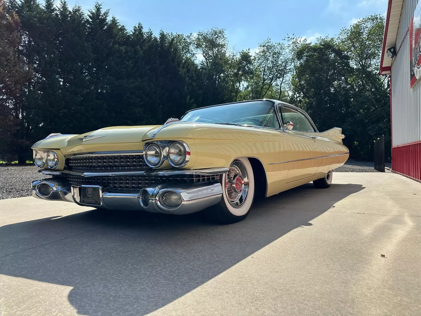 1959 Cadillac Coupe DeVille Deluxe, Gotham Gold, Air Ride 390 V8 A/C Stunner! - photo 10