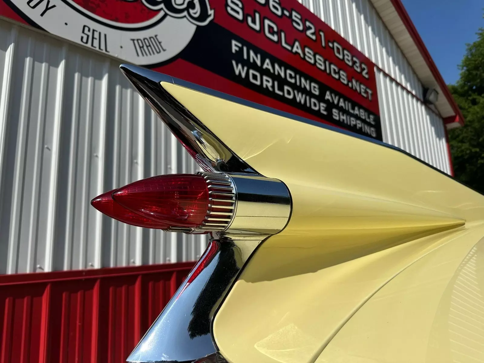 1959 Cadillac Coupe DeVille Deluxe, Gotham Gold, Air Ride 390 V8 A/C Stunner! - photo 12