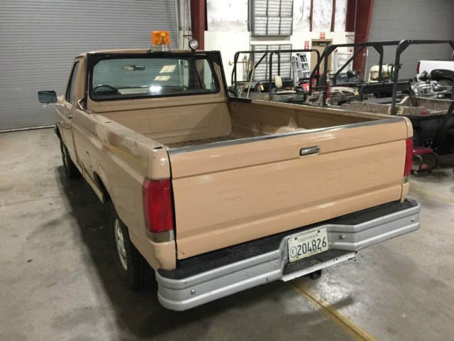 1989 Ford F-150 Custom - photo 4