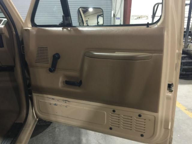 1990 Ford F-150 Custom Standard Cab Pickup 2-Door - photo 10