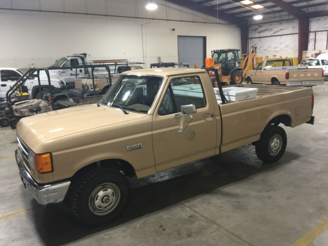 1990 Ford F-150 Custom Standard Cab Pickup 2-Door - photo 3