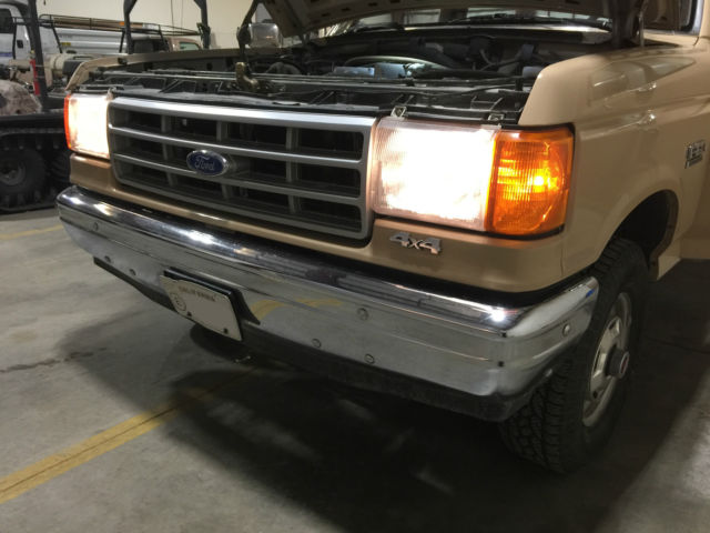 1990 Ford F-150 Custom Standard Cab Pickup 2-Door - photo 7
