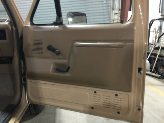 1989 Ford F-150 4WD Custom Standard Cab Pickup 2-Door - photo 12