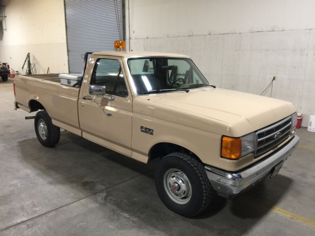 1990 Ford F-150 Custom Standard Cab Pickup 2-Door - photo 6