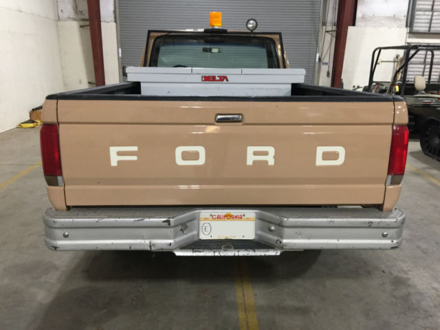 1987 Ford F-150 Custom Standard Cab Pickup 2-Door - photo 4