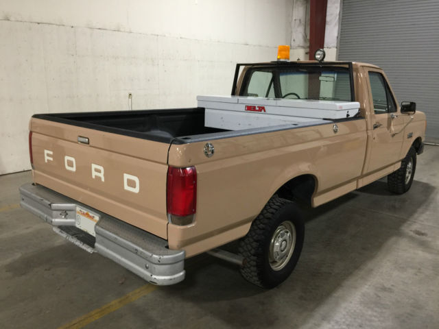 1987 Ford F-150 Custom Standard Cab Pickup 2-Door - photo 7