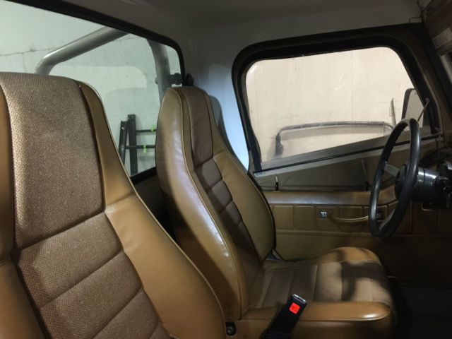 1994 Jeep Wrangler SE - photo 8