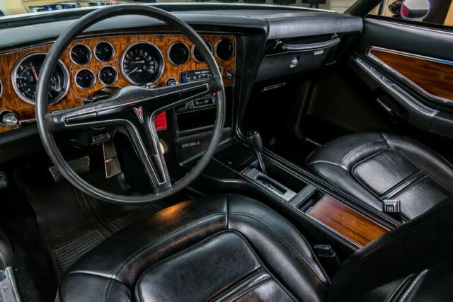 1974 Pontiac Grand Prix SJ - photo 2