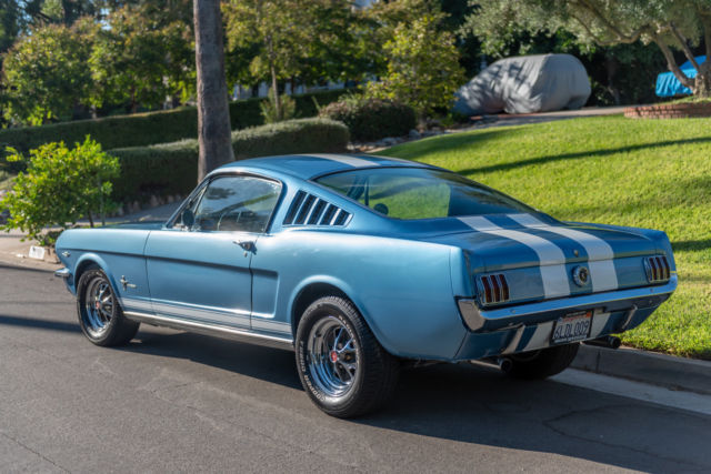 1965 Ford Mustang - photo 3