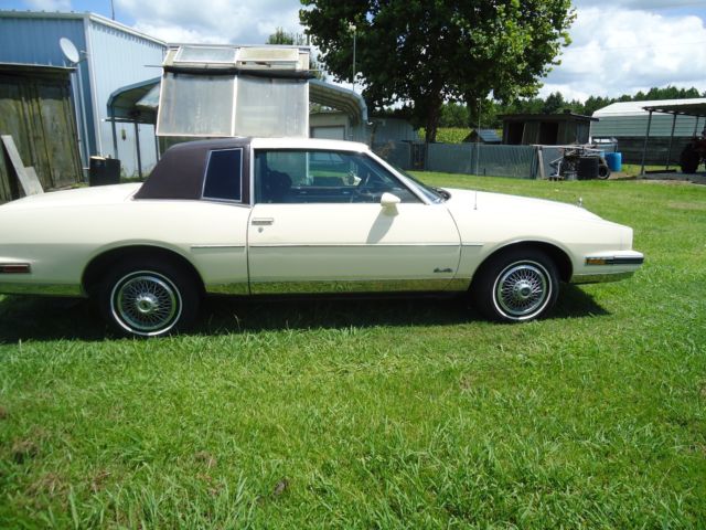 1985 Pontiac Grand Prix - photo 2
