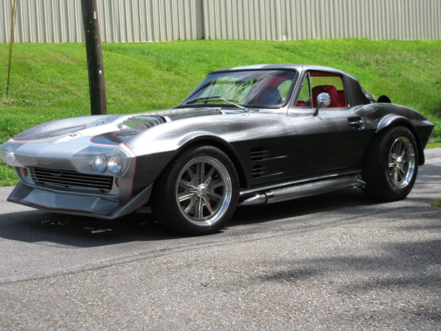 1963 Chevrolet Corvette Grand Sport - photo 3