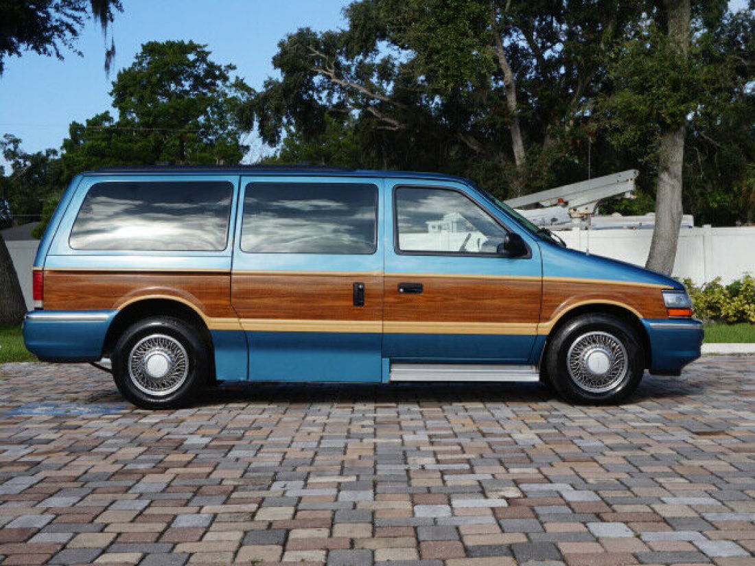 1992 Plymouth Grand Voyager LE Wheelchair Conversion - photo 5