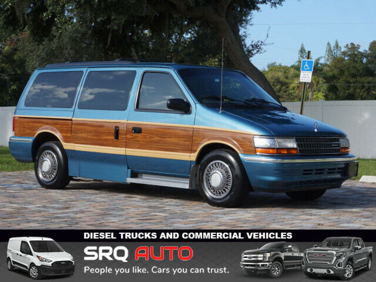 Grand Voyager LE Wheelchair Conversion 13164 Miles Blue Wheelchair Conversion 3. 1992 Plymouth Grand Voyager LE Wheelchair Conversion