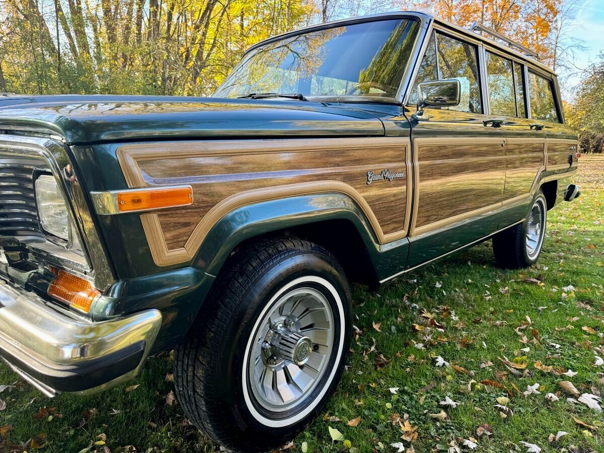 1984 Jeep Wagoneer Grand Wagoneer by Classic Gentleman - photo 9