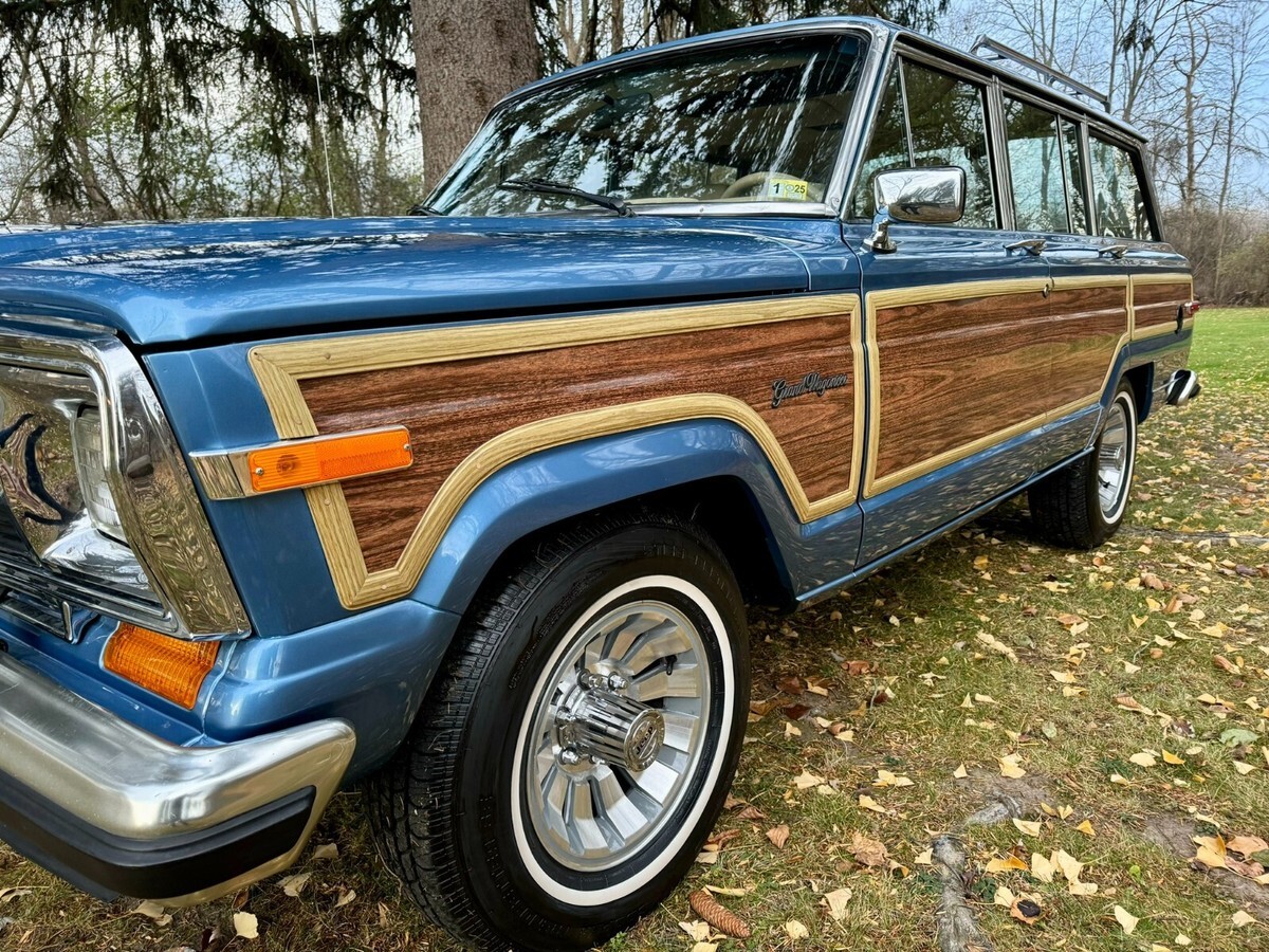 1991 Jeep Wagoneer Grand Wagoneer by Classic Gentleman - photo 8