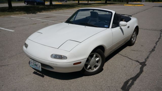 GRANDMA OWNED 5 SPEED COLD AIR CONDITIONING CLEAN AUTOCHECK SPOTLESS MAKE OFFER 1990 Mazda MX-5 Miata ROADSTER
