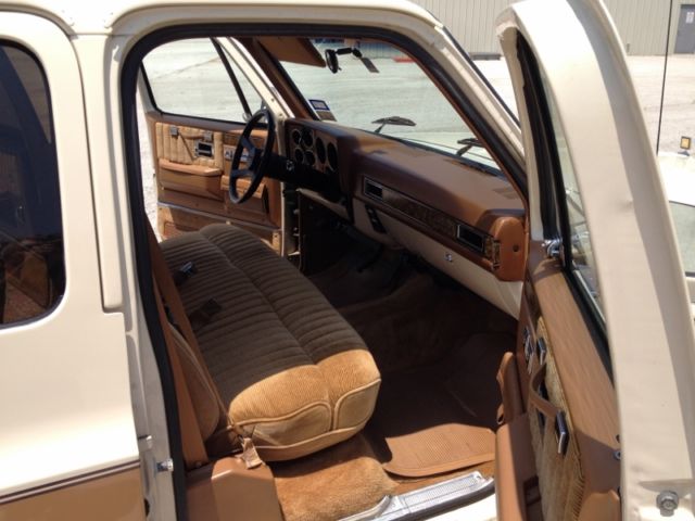1991 Chevrolet Suburban Silverado - photo 7