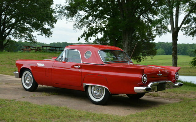 1957 Ford Thunderbird LIPSTICK RED CONVERTIBLE W/COLD AIR - photo 3