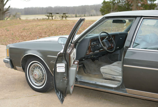 1983 Oldsmobile Ninety-Eight - photo 10