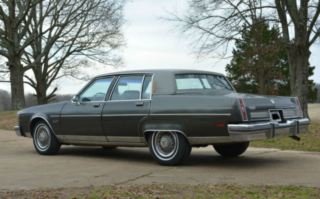 1983 Oldsmobile Ninety-Eight - photo 3