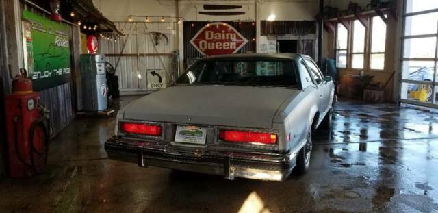 1977 Buick Riviera 2 Door Hard Top Coupe - photo 13