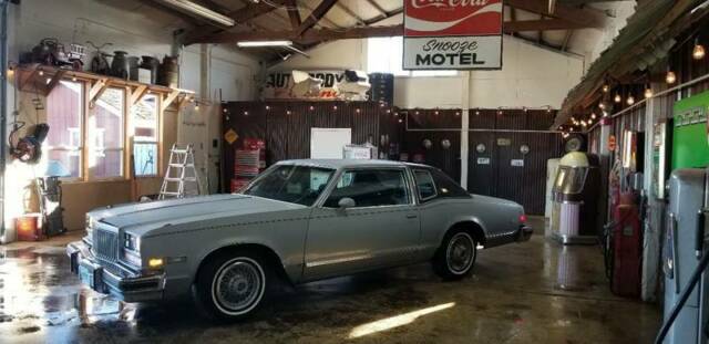 1977 Buick Riviera 2 Door Hard Top Coupe - photo 6