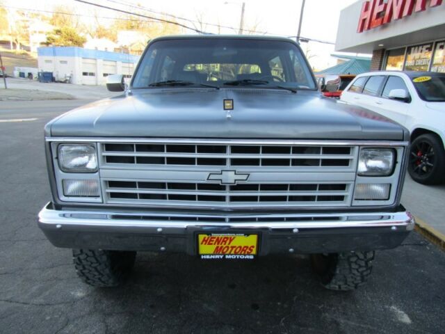 1987 Chevrolet Blazer Base; Silv - photo 2