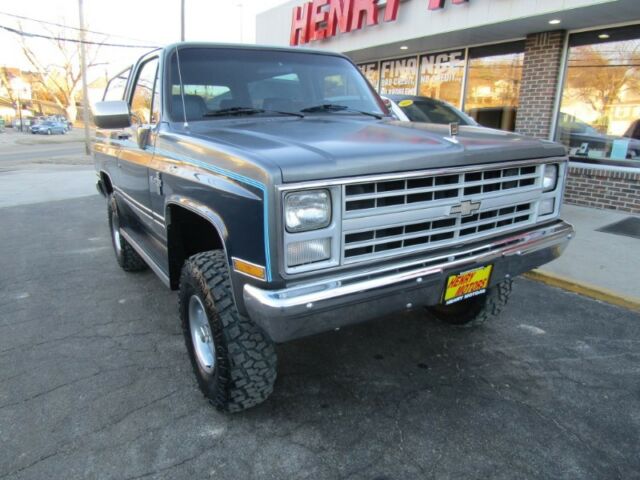 1987 Chevrolet Blazer Base; Silv - photo 4