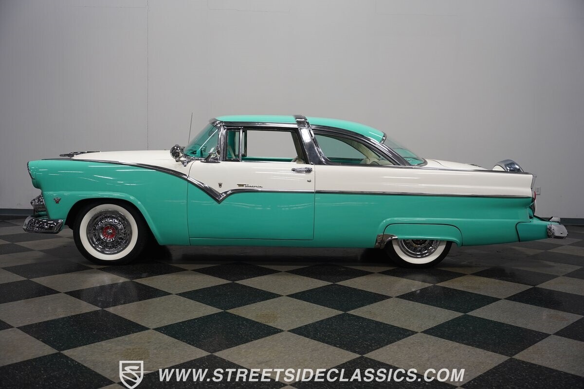 1955 Ford Fairlane Crown Victoria - photo 3