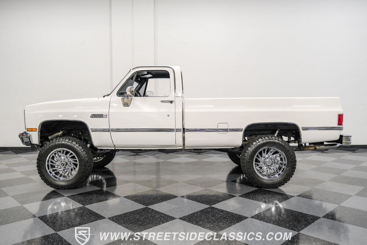 1987 GMC K-15 Scottsdale Restomod 4x4 - photo 3