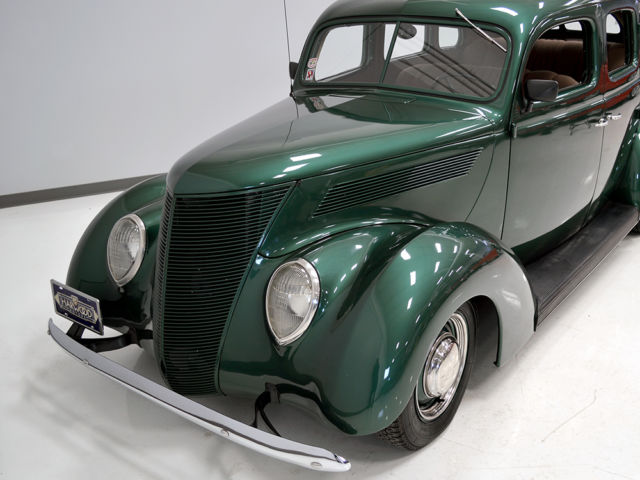 1937 Ford Deluxe - photo 10