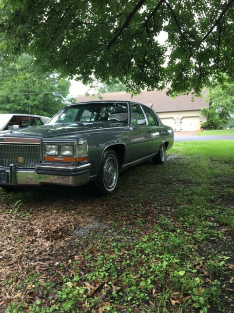 1985 Cadillac Brougham 4DOOR - photo 11
