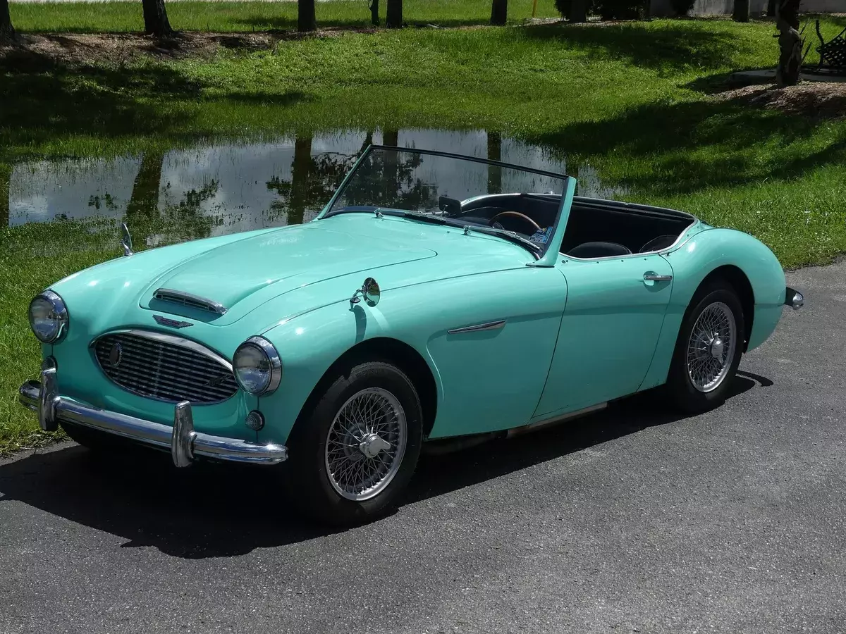 Great color combination! Rebuilt engine, and more! Fun drop top sports car! 1959 Austin Healey 100-6