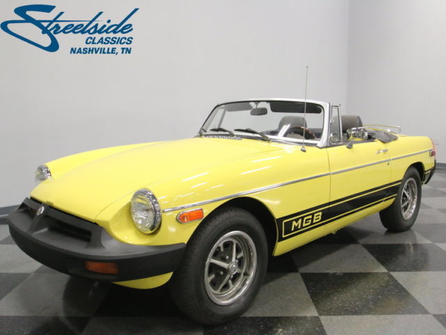 GREAT COLOR COMBO, AFTERMARKET HARDTOP, RUNS & DRIVES GREAT, SUPER FUN MG! 1977 MG MGB