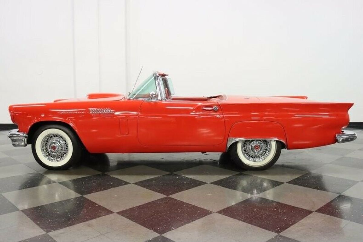 1957 Ford Thunderbird - photo 3