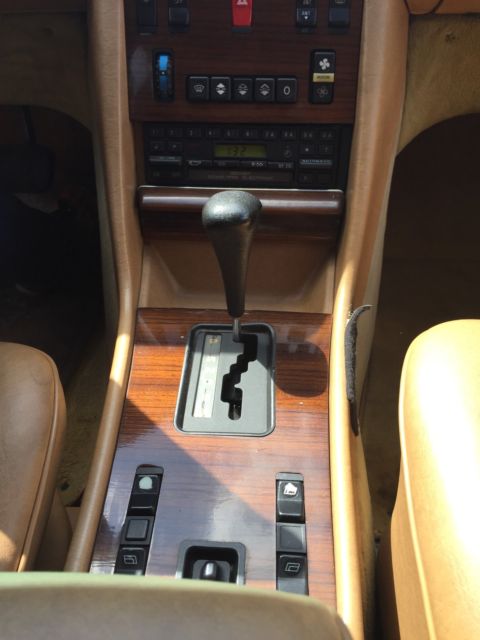 1985 Mercedes-Benz 300-Series 4Door - photo 3
